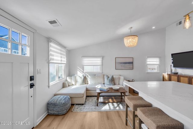 21 E Dune Way 121, Lavallette, NJ 08735