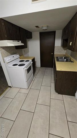 1908 Muren Boulevard 7, Belleville, IL 62221