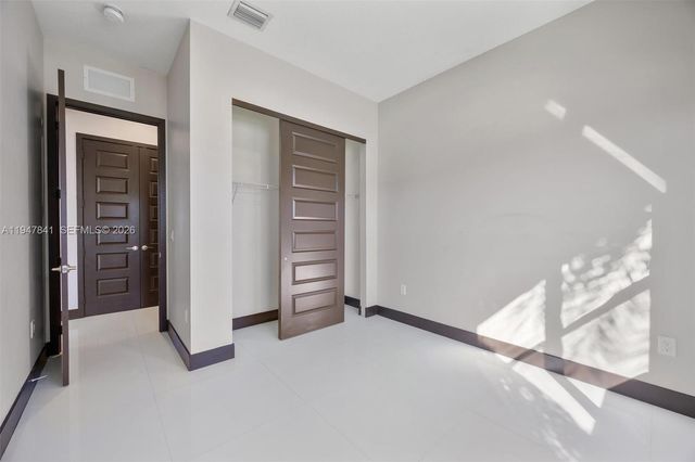 15722 NW 88th Ave, Miami Lakes, FL 33018