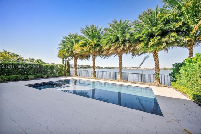 15722 NW 88th Ave, Miami Lakes, FL 33018