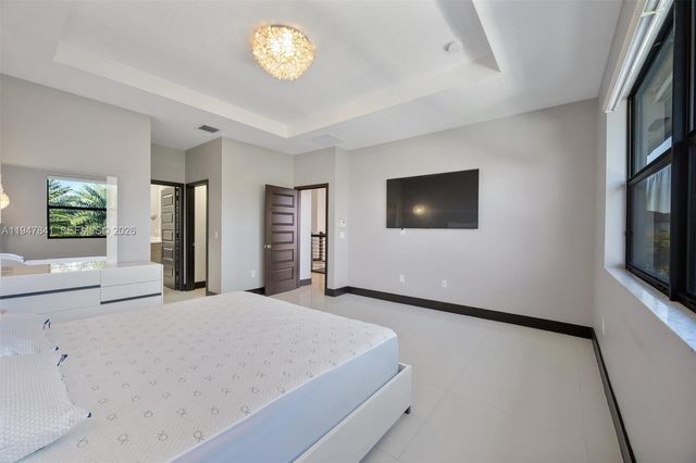 15722 NW 88th Ave, Miami Lakes, FL 33018