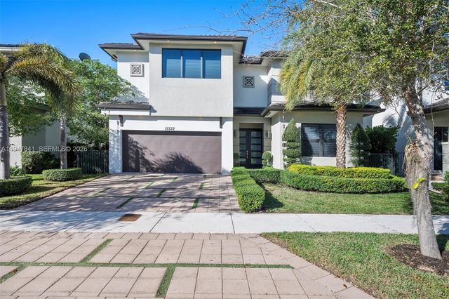 15722 NW 88th Ave, Miami Lakes, FL 33018