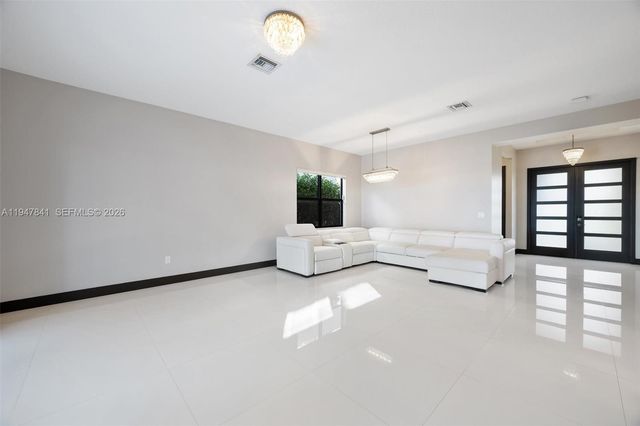 15722 NW 88th Ave, Miami Lakes, FL 33018