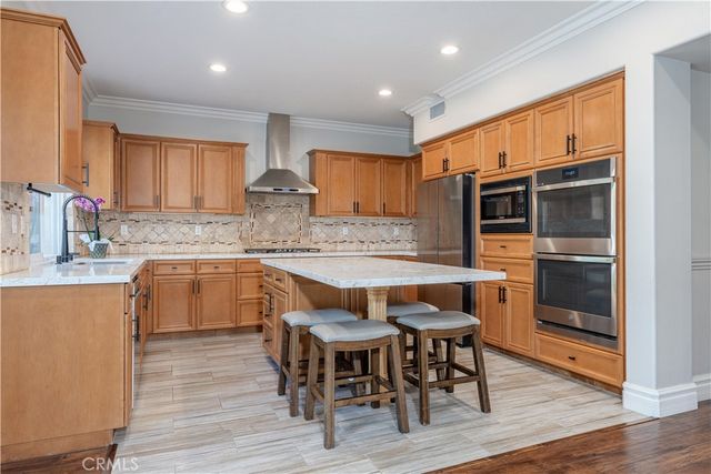 18571 Amalia, Huntington Beach, CA 92648