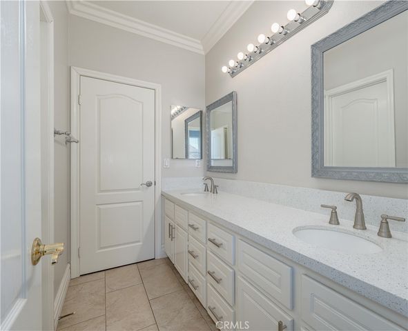 18571 Amalia, Huntington Beach, CA 92648