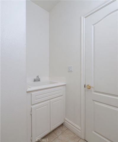 18571 Amalia, Huntington Beach, CA 92648