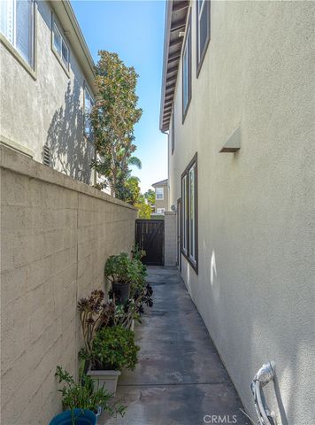 18571 Amalia, Huntington Beach, CA 92648