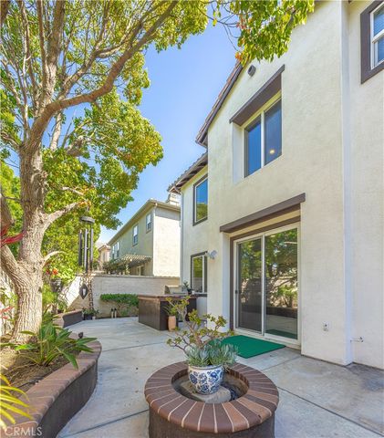 18571 Amalia, Huntington Beach, CA 92648