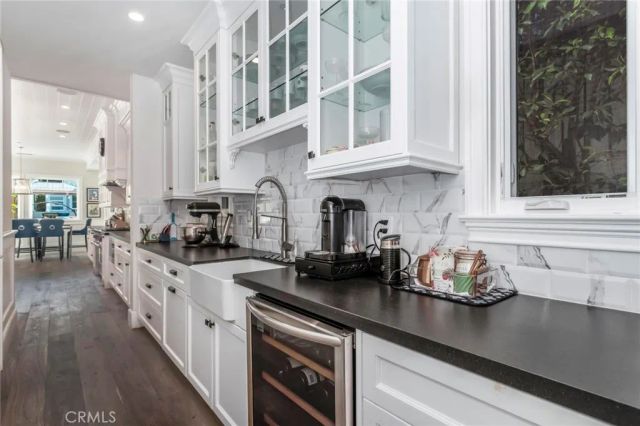 14234 Greenleaf Street, Sherman Oaks, CA 91423