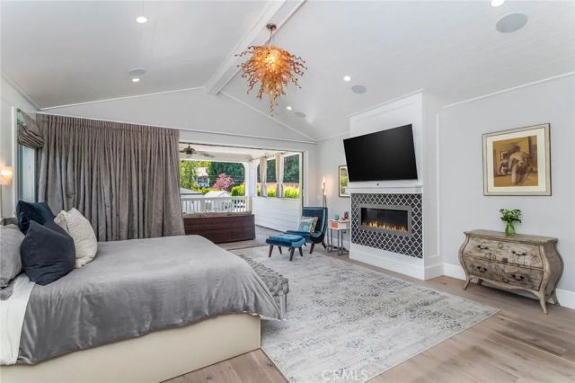 14234 Greenleaf Street, Sherman Oaks, CA 91423