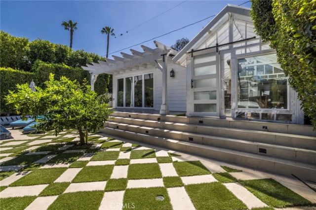 14234 Greenleaf Street, Sherman Oaks, CA 91423