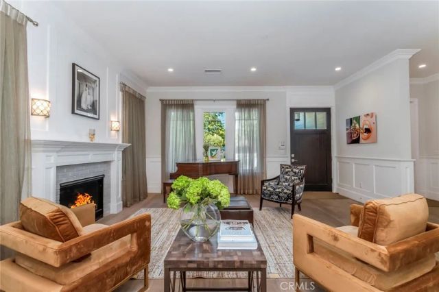 14234 Greenleaf Street, Sherman Oaks, CA 91423