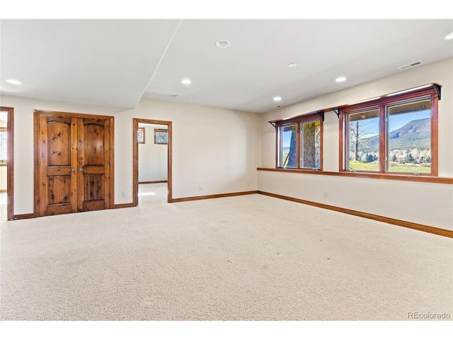 270 Black Bear Dr, Gypsum, CO 81637