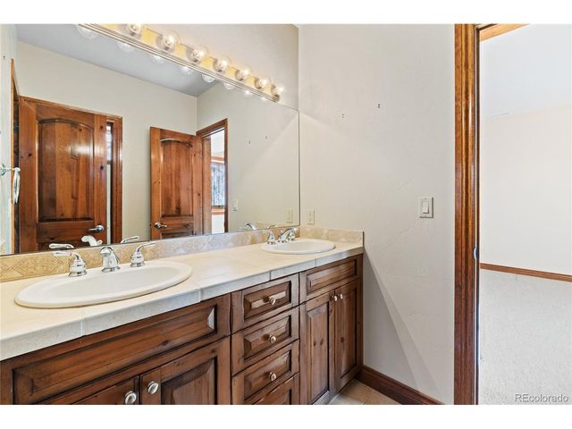 270 Black Bear Dr, Gypsum, CO 81637