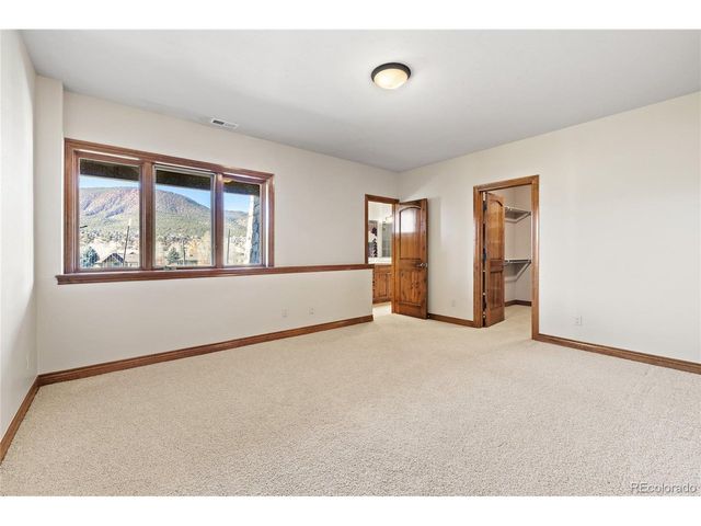 270 Black Bear Dr, Gypsum, CO 81637