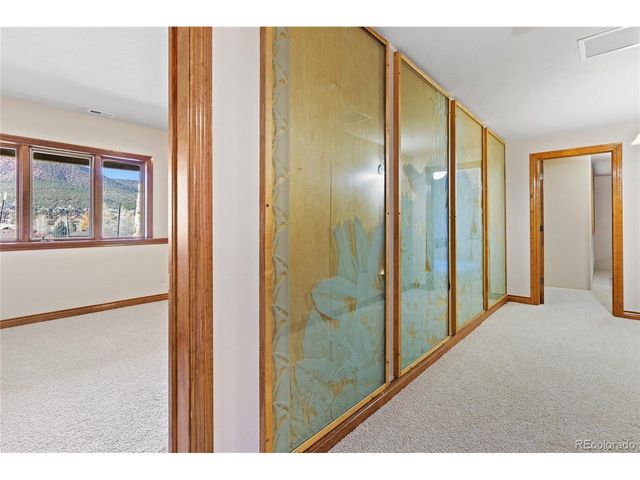 270 Black Bear Dr, Gypsum, CO 81637