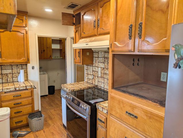 5468 E Grant Avenue, Fresno, CA 93727