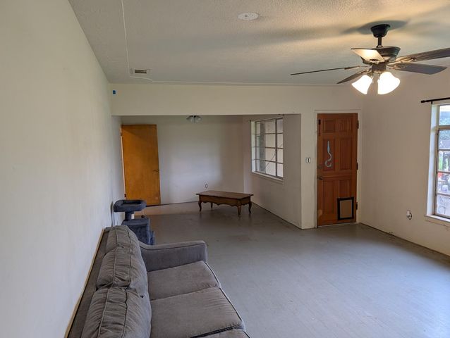 5468 E Grant Avenue, Fresno, CA 93727