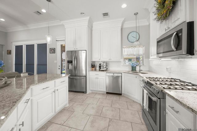 7315 Bessie Dr, Denham Springs, LA 70706