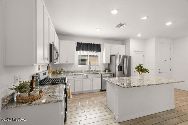 782 W Calle Calca, Sahuarita, AZ 85629