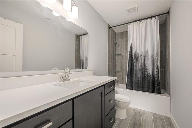 16476 Leavenworth Road, Basehor, KS 66007