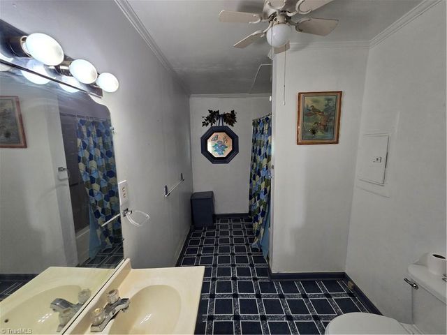 502 Cascade Avenue, Eden, NC 27288