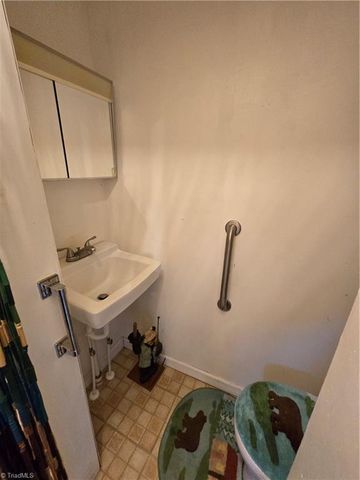 502 Cascade Avenue, Eden, NC 27288