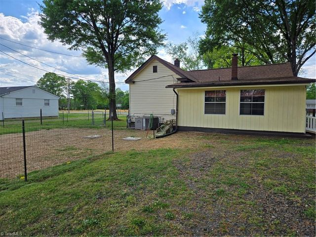 502 Cascade Avenue, Eden, NC 27288