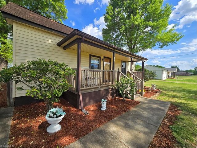 502 Cascade Avenue, Eden, NC 27288