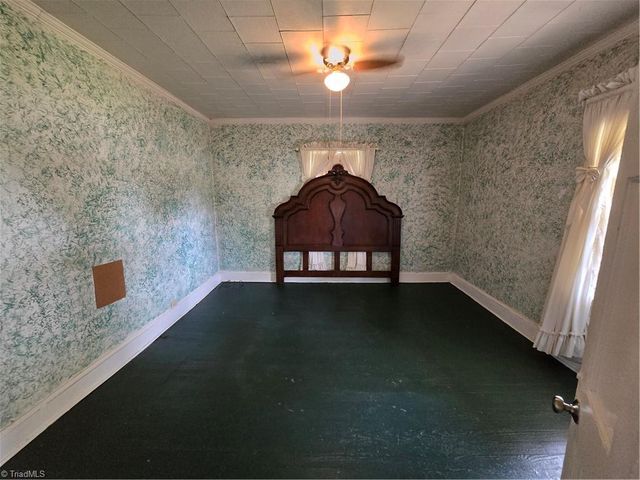 502 Cascade Avenue, Eden, NC 27288