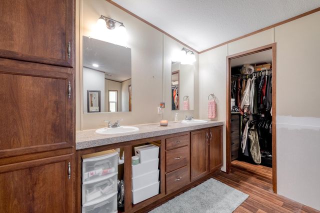 1922 E SH 21, Paige, TX 78659
