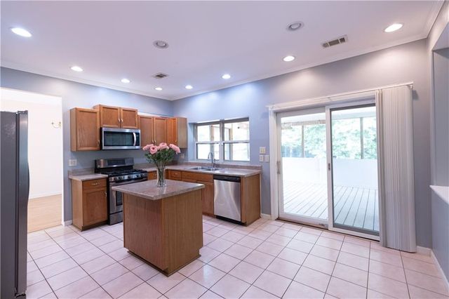 2151 Buckley Trail, Snellville, GA 30078
