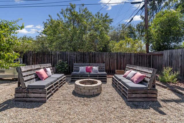 5780 Pearson Ave, Loomis, CA 95650