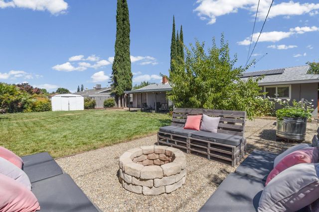 5780 Pearson Ave, Loomis, CA 95650