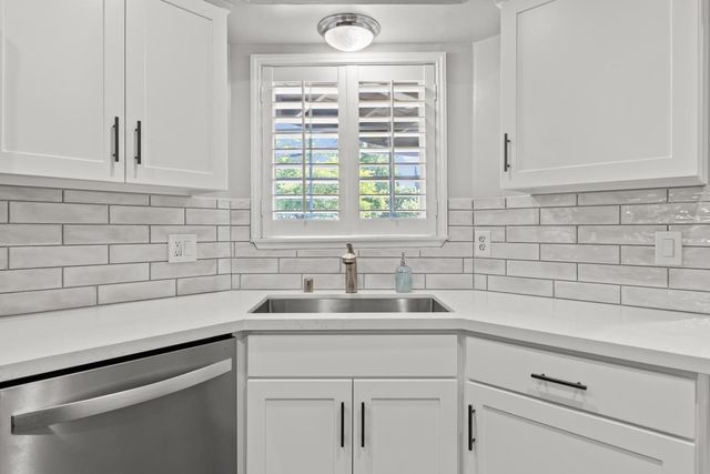 5780 Pearson Ave, Loomis, CA 95650