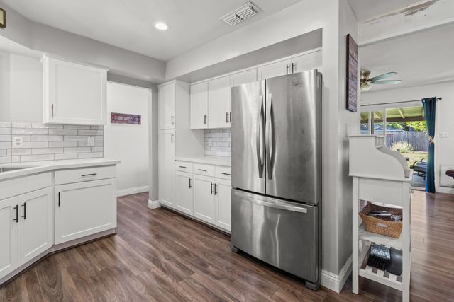 5780 Pearson Ave, Loomis, CA 95650