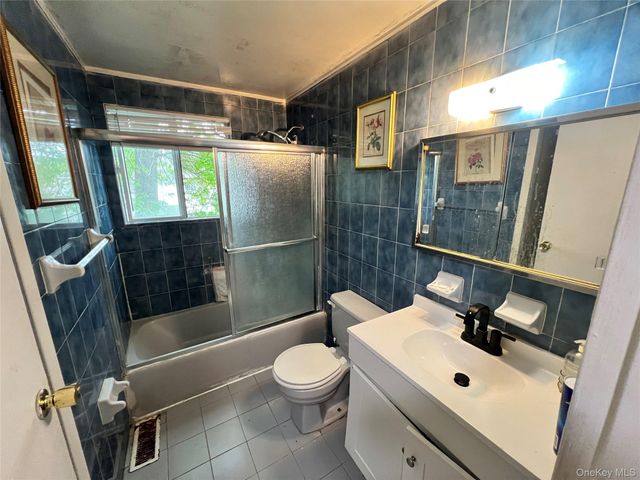 3016 Beechnut Avenue, Medford, NY 11763