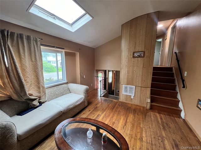 3016 Beechnut Avenue, Medford, NY 11763