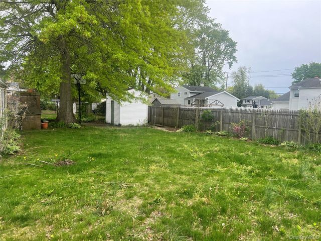 3016 Beechnut Avenue, Medford, NY 11763