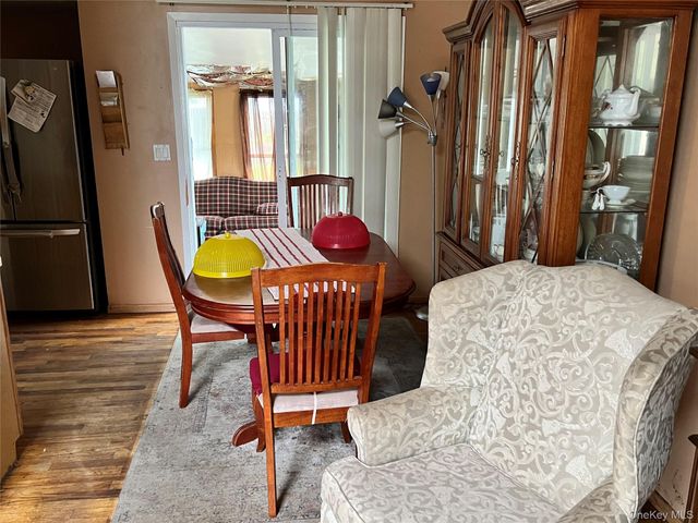 3016 Beechnut Avenue, Medford, NY 11763