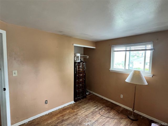 3016 Beechnut Avenue, Medford, NY 11763