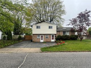 3016 Beechnut Avenue, Medford, NY 11763
