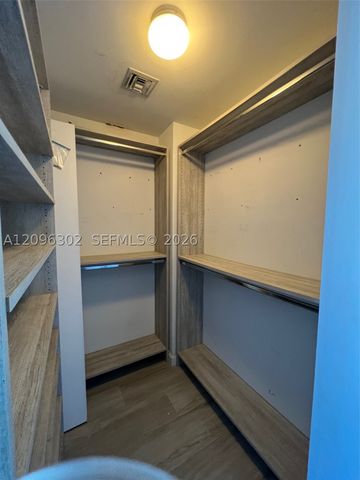 45 SW 9th St 3709, Miami, FL 33130