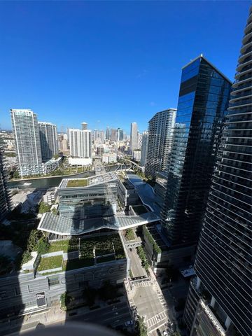 45 SW 9th St 3709, Miami, FL 33130