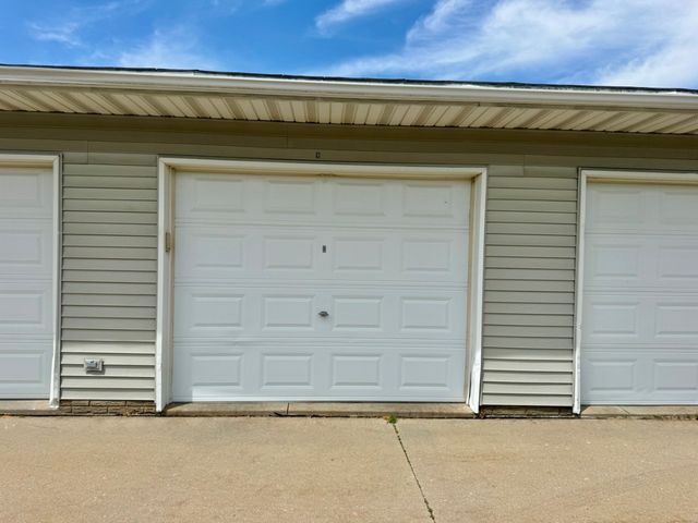 540 Augusta Circle 9, North Liberty, IA 52317