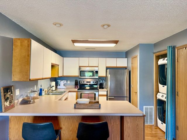 540 Augusta Circle 9, North Liberty, IA 52317