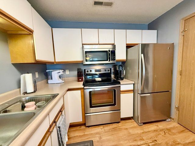 540 Augusta Circle 9, North Liberty, IA 52317