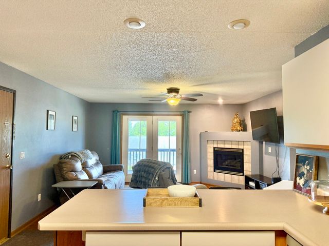 540 Augusta Circle 9, North Liberty, IA 52317