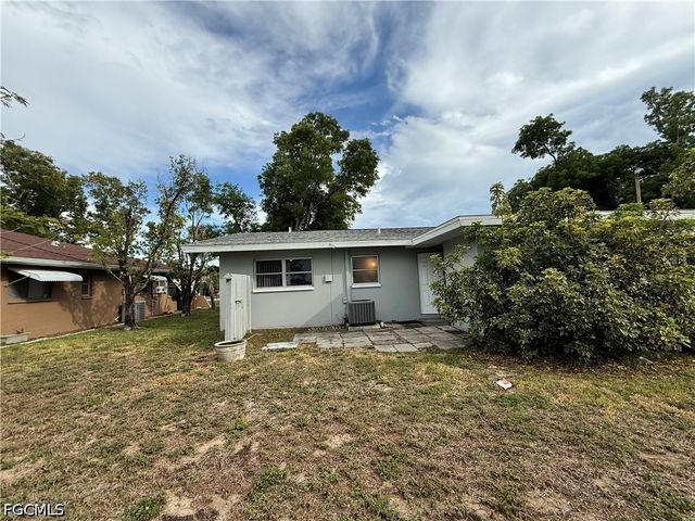 329 Tudor DR R, Cape Coral, FL 33904