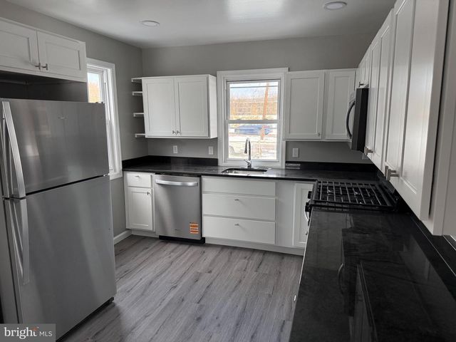 6006 RIVERSIDE DR, Riverdale, MD 20737